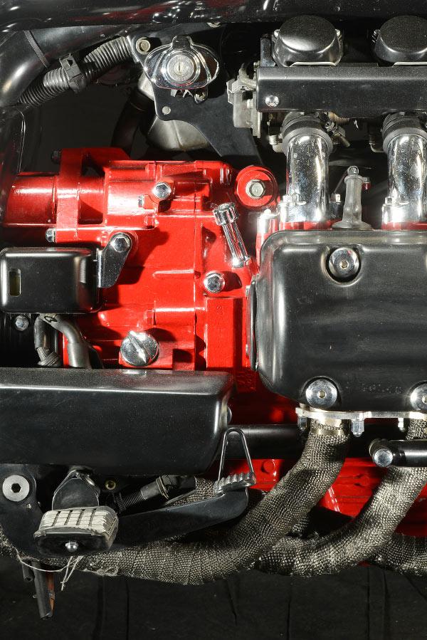 Custom Honda F6C Valkyrie : The Flying Tractor engine