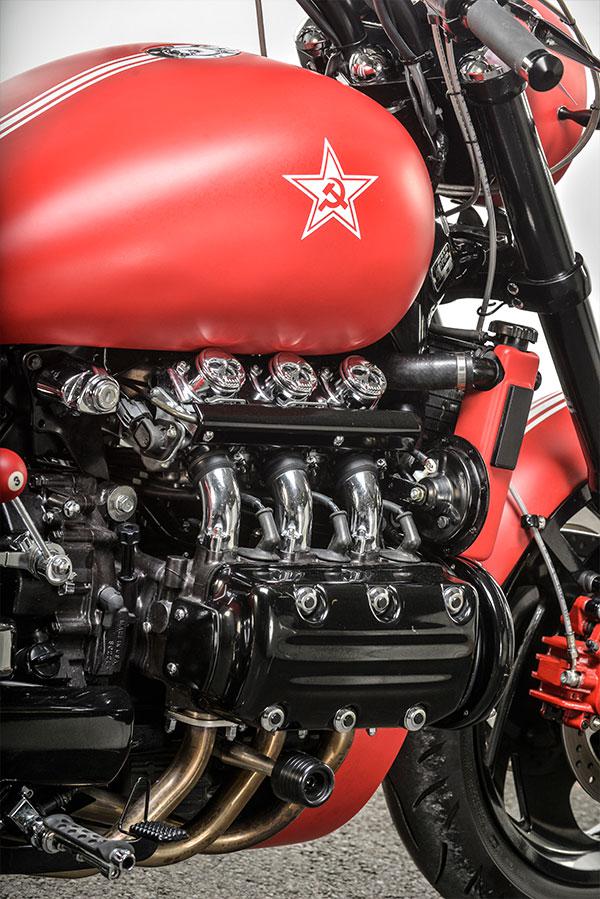 Custom Honda F6C Valkyrie : The Red Fury engine